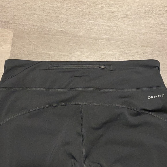 Black Nike 3/4 Leggings with Mesh Detail on Calf - Picture 4 of 5